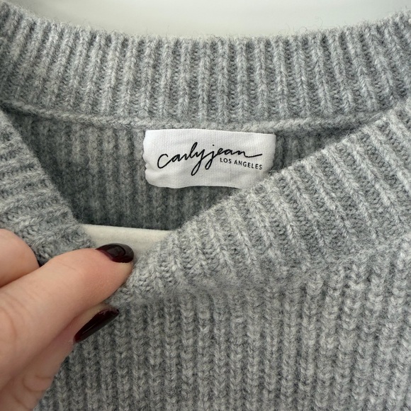 Carly Jean sweater - Picture 2 of 3